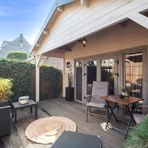The Sea Chalet